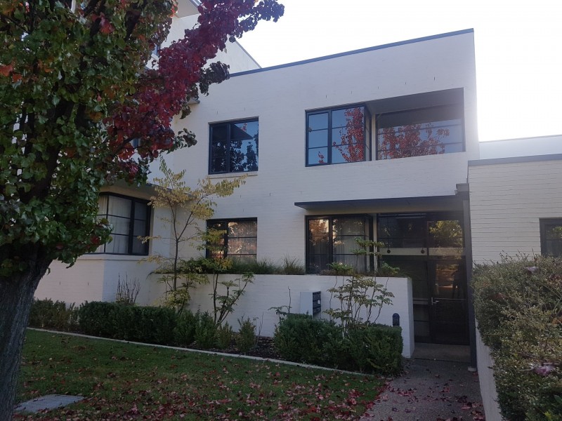 4/3 Burke Crescent, Griffith ACT 2603