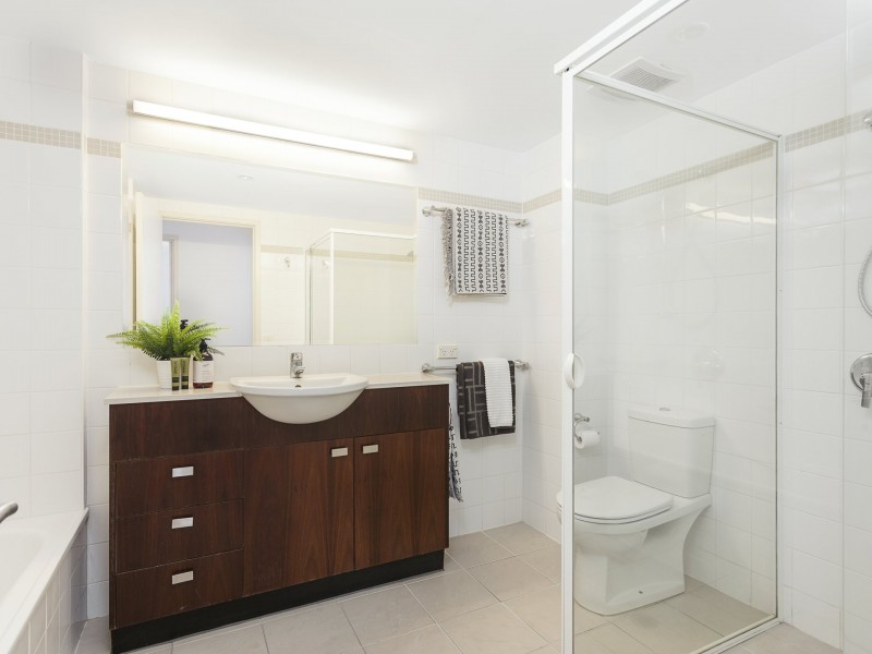 38/12 National Circuit, Barton ACT 2600