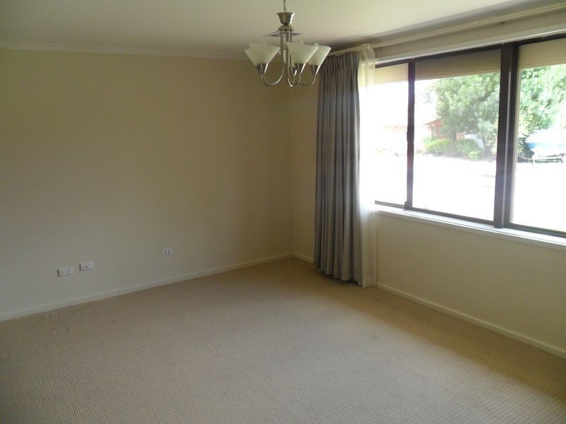 10 Severne Crescent, Kambah ACT 2902
