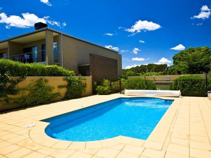 16/25 Jerrabomberra Avenue, Narrabundah ACT 2604