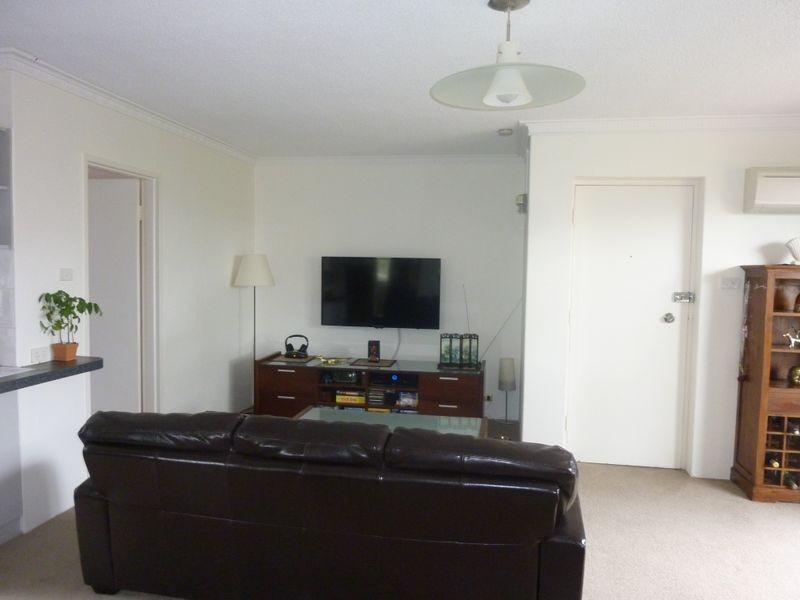 2/102 Henderson Road, Queanbeyan NSW 2620