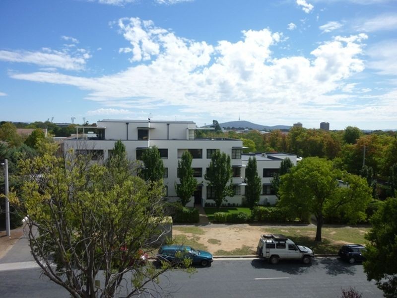 408/107 Canberra Avenue, Griffith ACT 2603