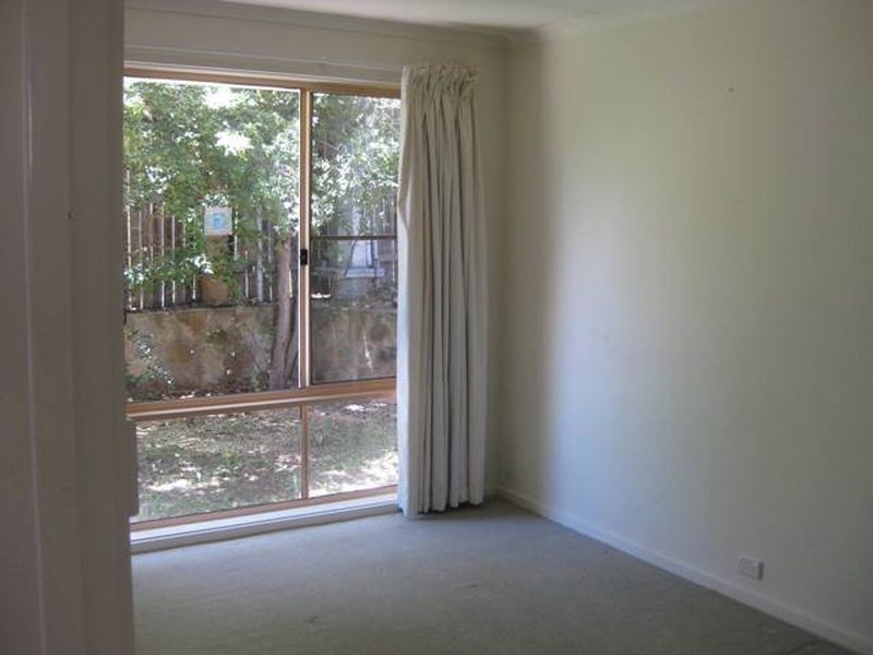 2/4 Hutchins Street, Yarralumla ACT 2600