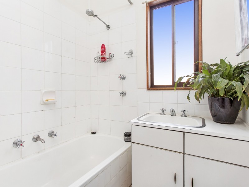 38 Bungonia Street, Narrabundah ACT 2604