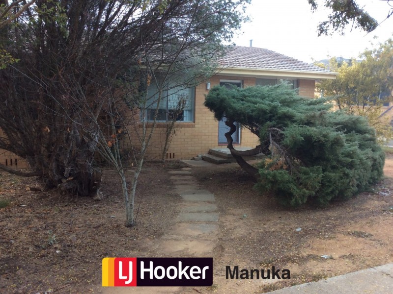 2/8 MacNaughton, Higgins ACT 2615