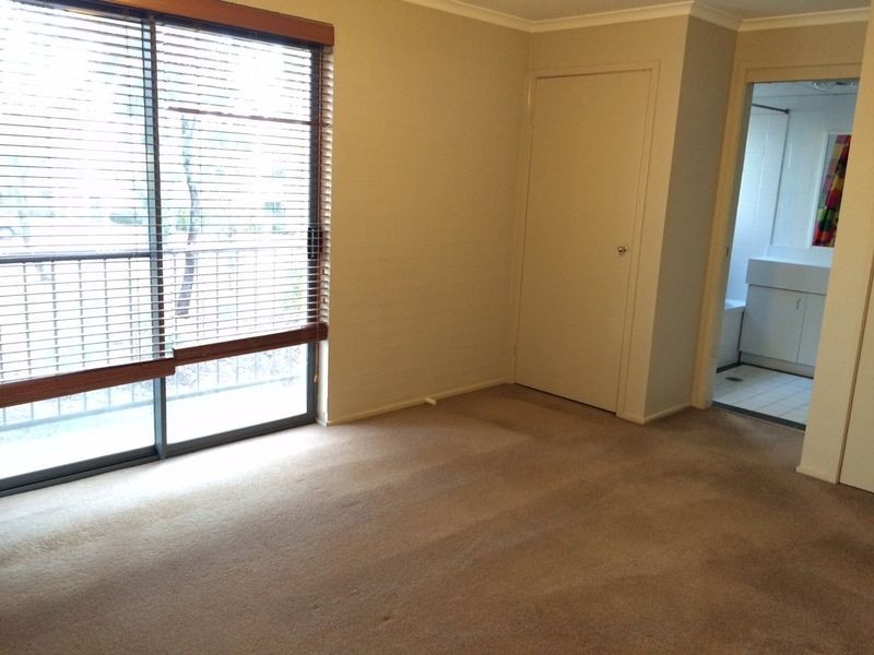 17/1 Tauss Place, Bruce ACT 2617