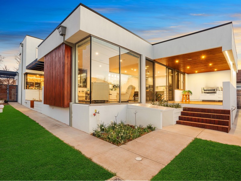 17 MacGregor Street, Deakin ACT 2600