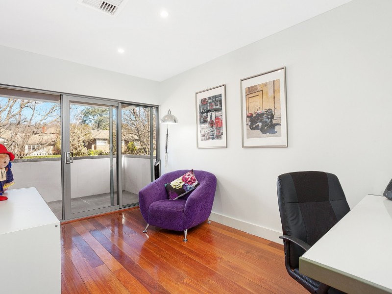 17 MacGregor Street, Deakin ACT 2600