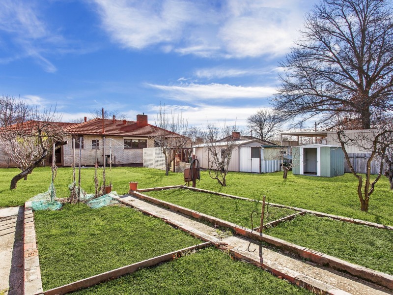 8 Rodway Street, Yarralumla ACT 2600