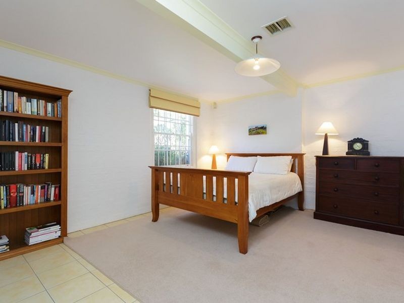 4 Penrhyn Street, Red Hill ACT 2603