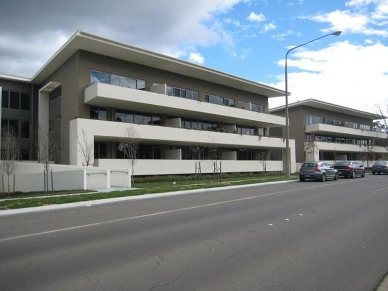 18/21 State Circle, Forrest ACT 2603