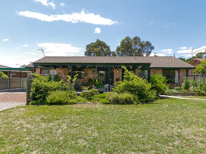 50 Heagney Crescent, Chisholm ACT 2905