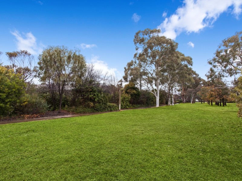 61 McCulloch Street, Curtin ACT 2605