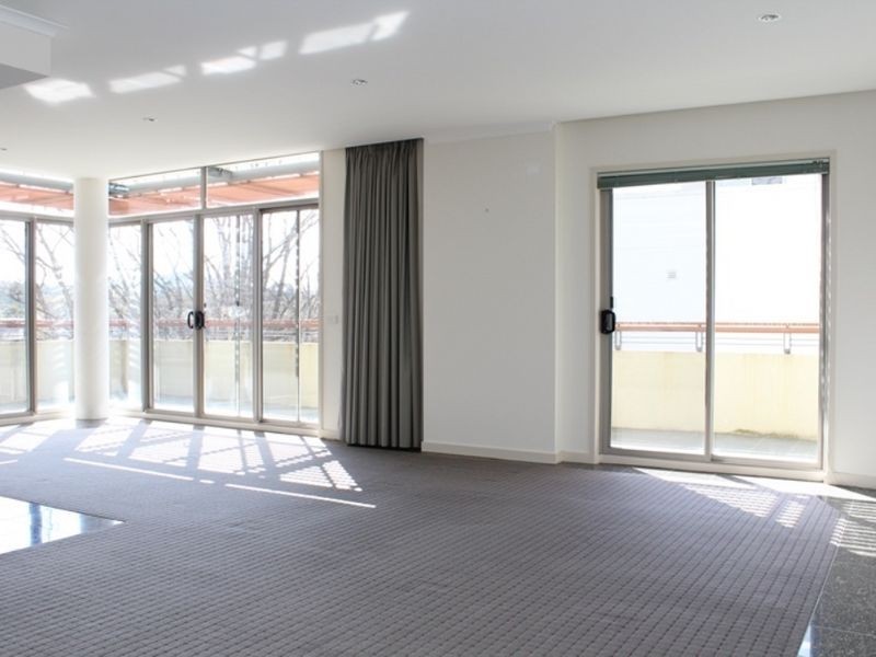 63/14 National Circuit, Barton ACT 2600