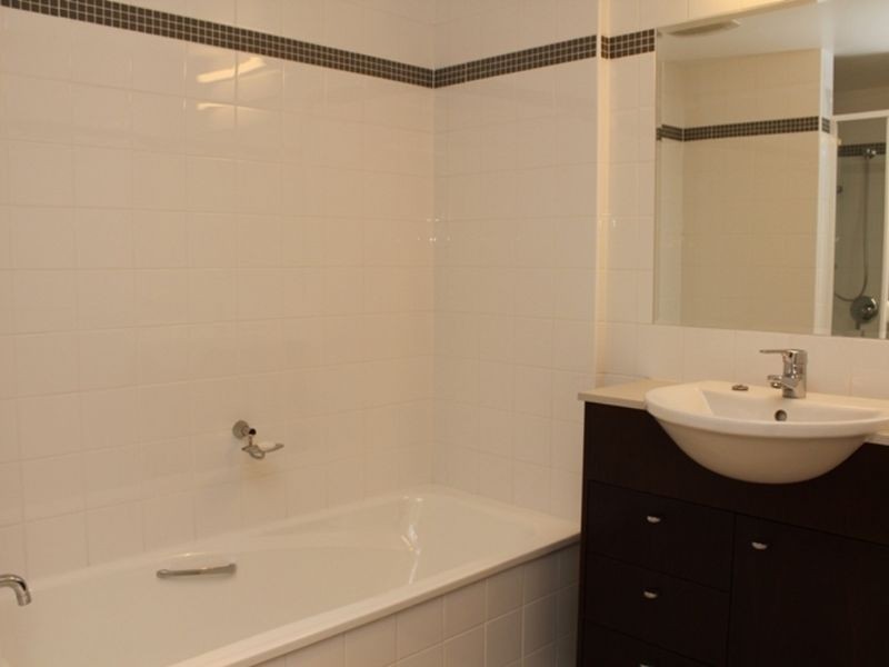 63/14 National Circuit, Barton ACT 2600