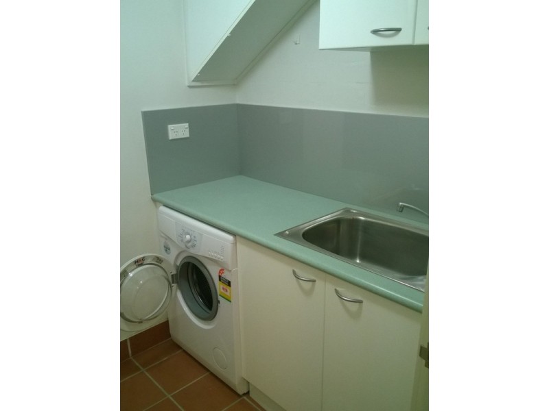 4/4 Hooker Place, Yarralumla ACT 2600