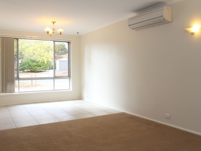 1 Buned Place, Giralang ACT 2617