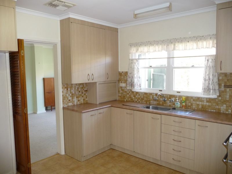 20 Strzelecki Crescent, Narrabundah ACT 2604