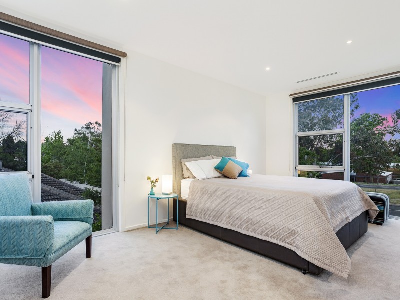 16 Hobart Avenue, Forrest ACT 2603