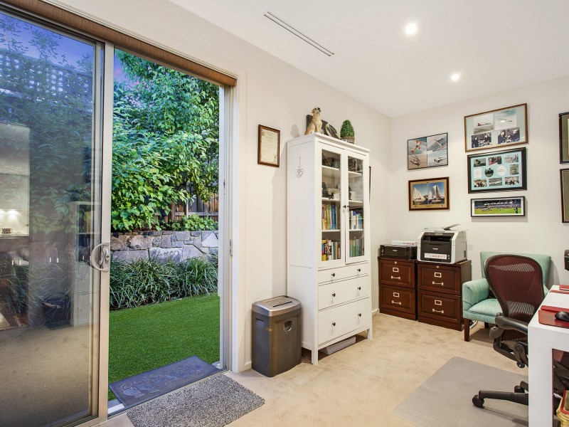 16 Hobart Avenue, Forrest ACT 2603