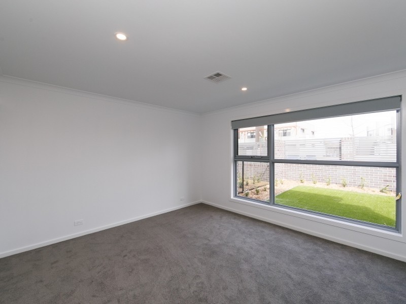 16/18 Sellbach Street, Weston ACT 2611