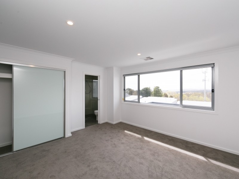 16/18 Sellbach Street, Weston ACT 2611