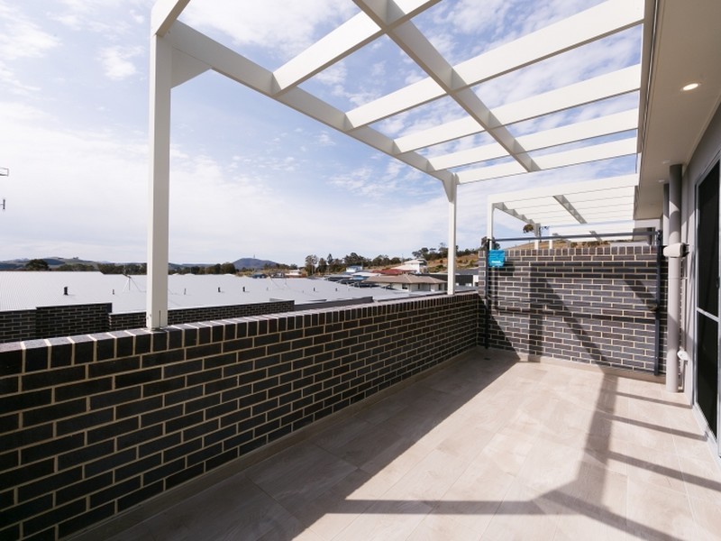16/18 Sellbach Street, Weston ACT 2611