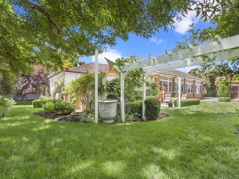 16 Durville Crescent, Griffith ACT 2603