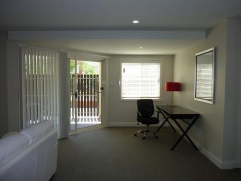 42/7 Empire Circuit, Forrest ACT 2603