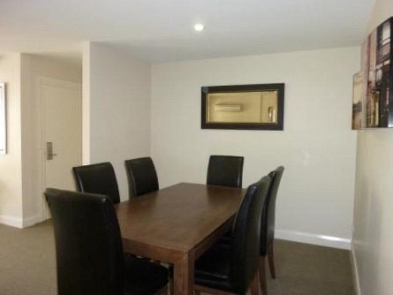 42/7 Empire Circuit, Forrest ACT 2603