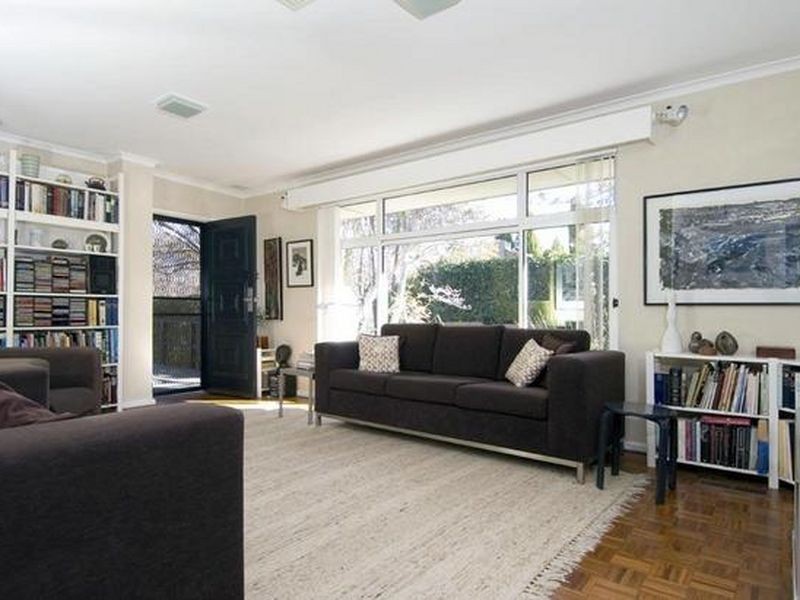 19 MacGillivray Street, Yarralumla ACT 2600