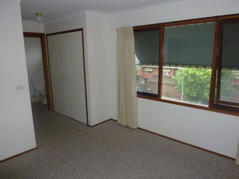 9/75 Rowe Place, Swinger Hill ACT 2606