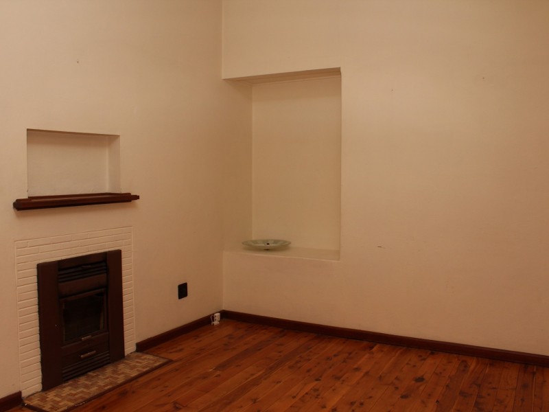 12 McKinlay Street, Narrabundah ACT 2604