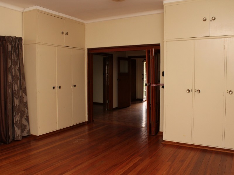 12 McKinlay Street, Narrabundah ACT 2604