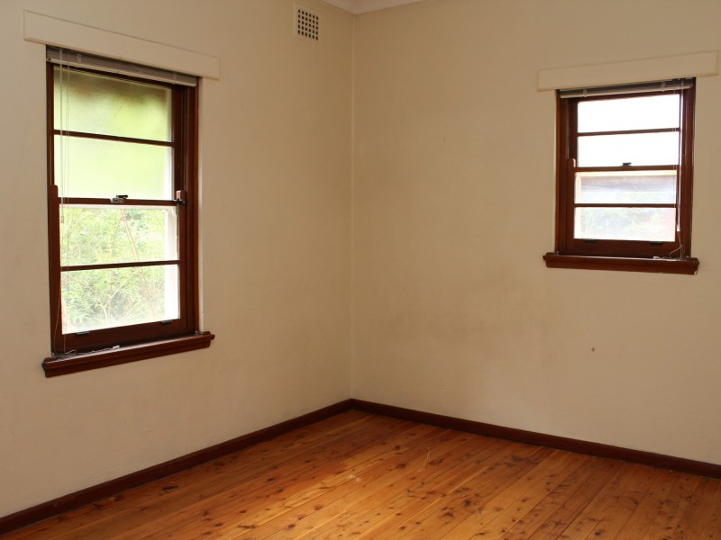 12 McKinlay Street, Narrabundah ACT 2604