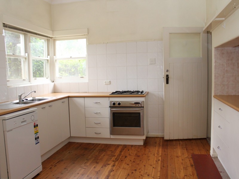 12 McKinlay Street, Narrabundah ACT 2604