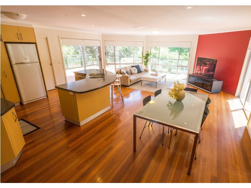 23 Hawkesbury Crescent, Farrer ACT 2607