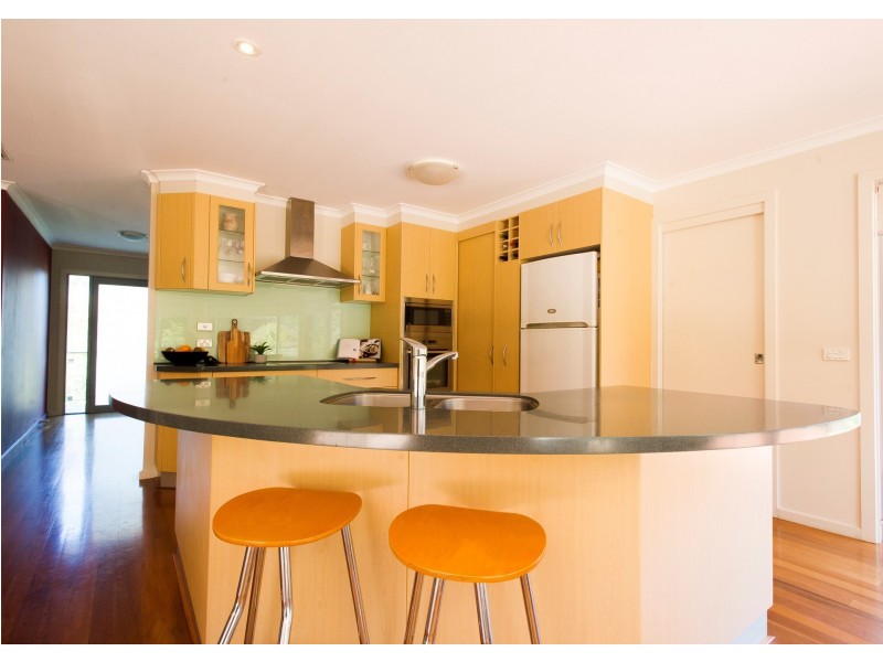 23 Hawkesbury Crescent, Farrer ACT 2607