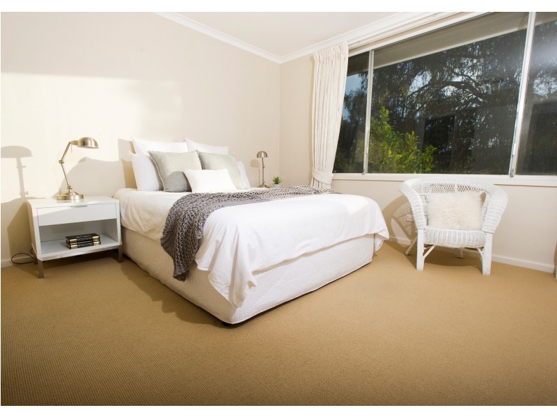 23 Hawkesbury Crescent, Farrer ACT 2607