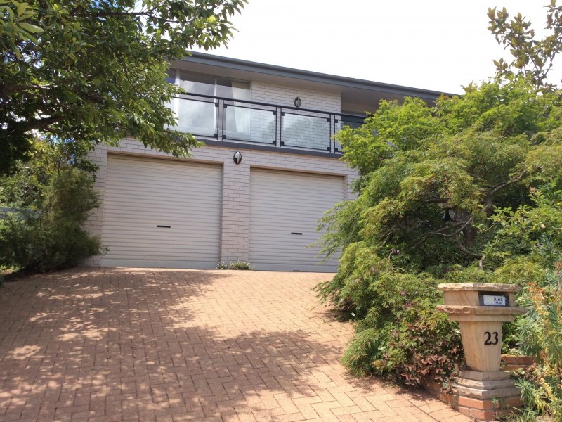 23 Hawkesbury Crescent, Farrer ACT 2607