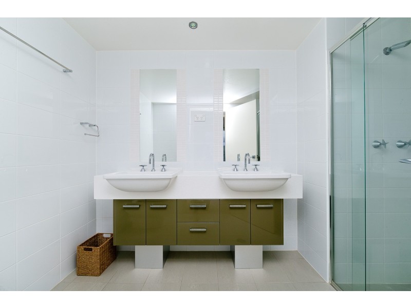 99/2 Edinburgh Avenue, City ACT 2601