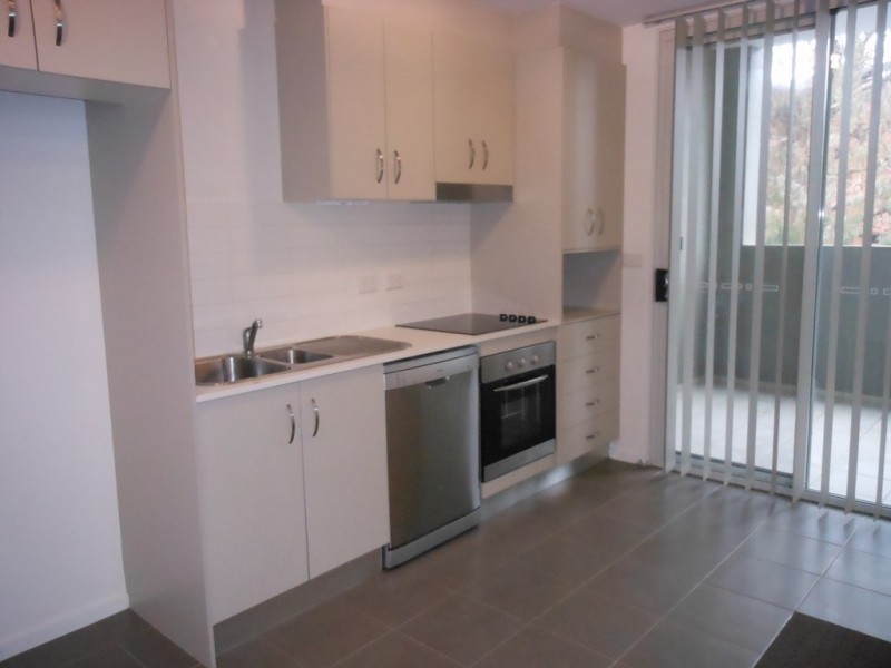 60F/3 Young Street, Queanbeyan NSW 2620