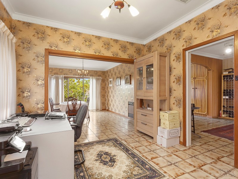 75 Sturt Avenue, Narrabundah ACT 2604