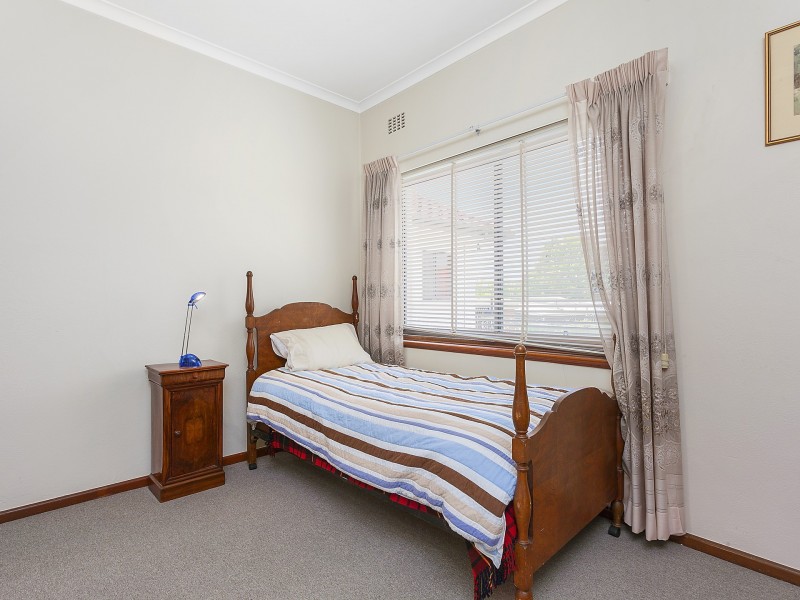 75 Sturt Avenue, Narrabundah ACT 2604