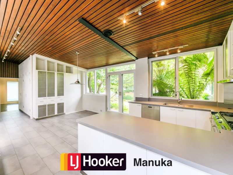 7 Canterbury Crescent, Deakin ACT 2600