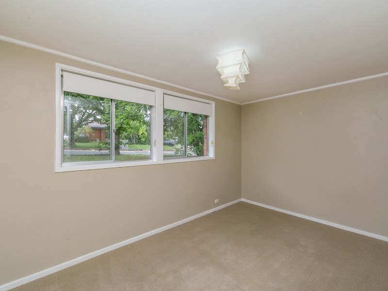6 Sturgess Place, Weston ACT 2611