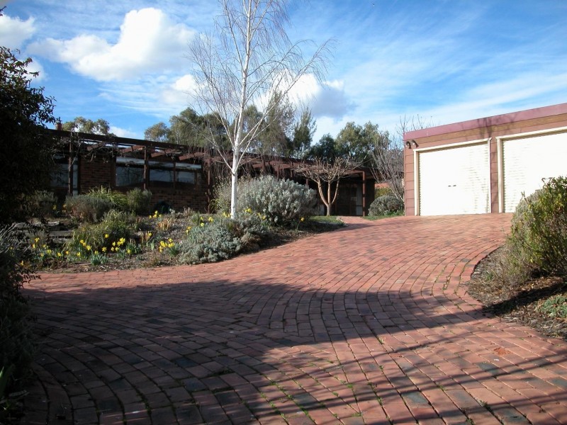 12 Bromby Street, Isaacs ACT 2607