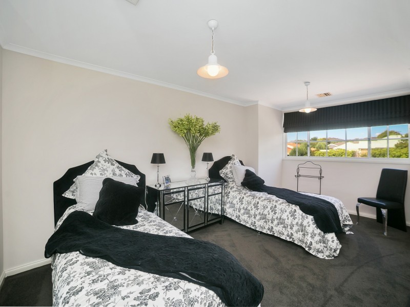 4 Lakeview Gardens, Jerrabomberra NSW 2619