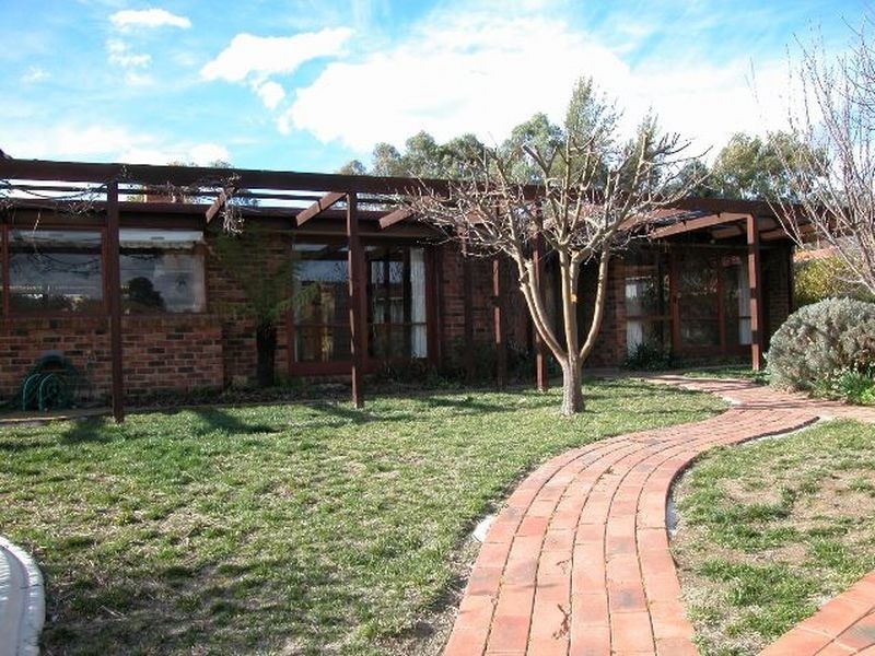 12 Bromby Street, Isaacs ACT 2607