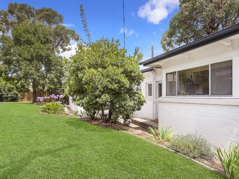 14 Tudor Place, Hughes ACT 2605